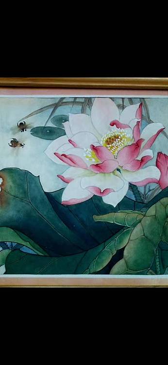何鑫 荷花蜜蜂图