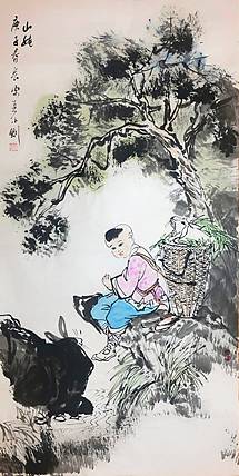 严小刚，西安美院硕士，国家一级美术师。