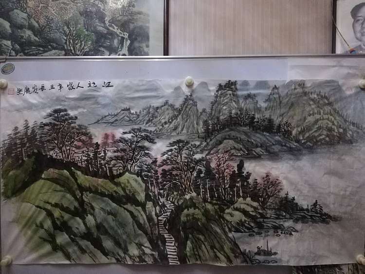 庞染 庞然，陕西省扶贫书画院院长，《鉴藏》杂志社总编辑