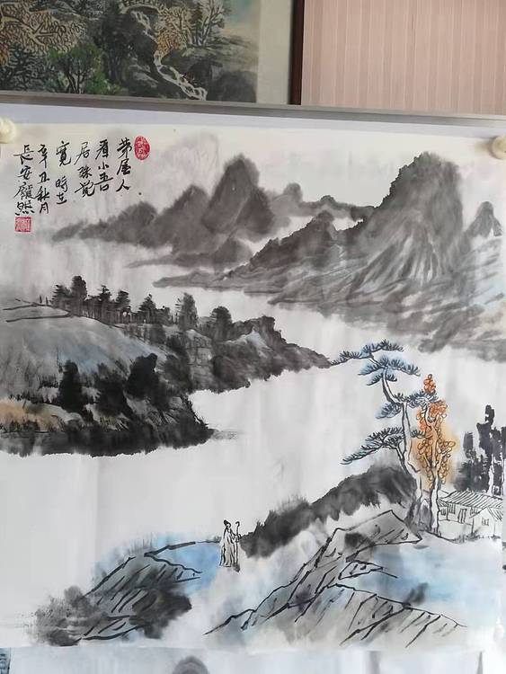 庞染 茅屋人看小，吾居殊觉宽