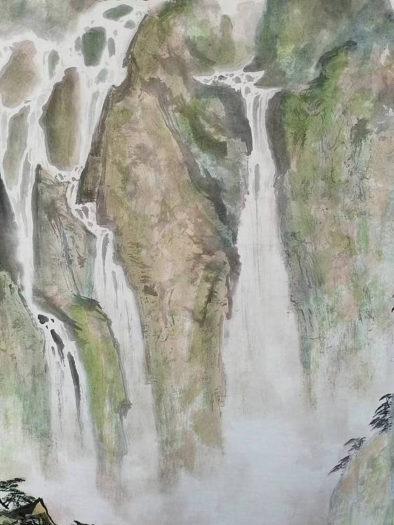 秦广宁 飞流直下三千尺，疑是银河落九天。