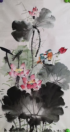 高兴 荷香染红衣