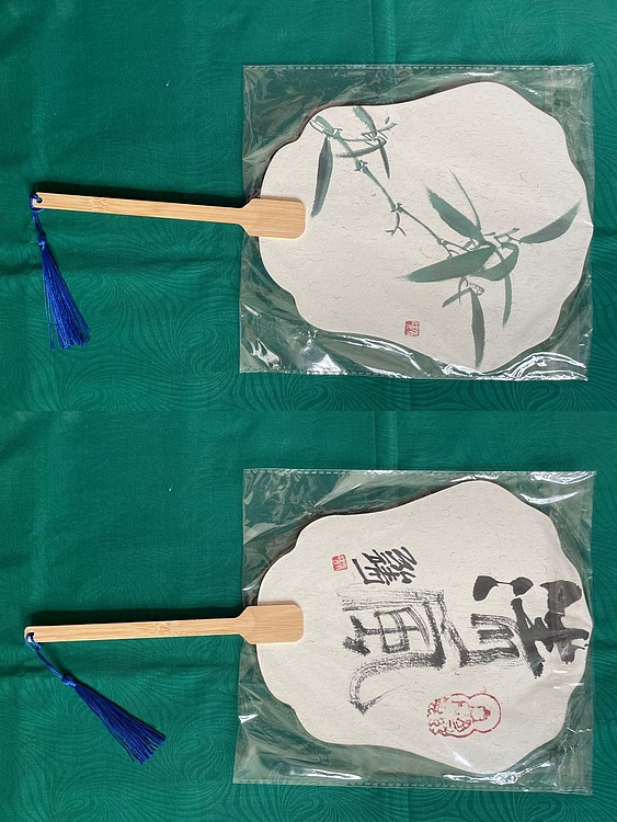 中国书画收藏家协会会员 泓靖 团扇