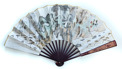 中国美术家协会会员，中国工笔画协会会员 张志平（带合影）