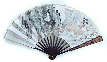 中国美术家协会会员，中国工笔画协会会员 张志平（带合影）