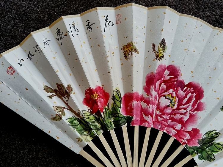当代著名书画家 醉墨 朱毅江国画扇面《花香情浓》