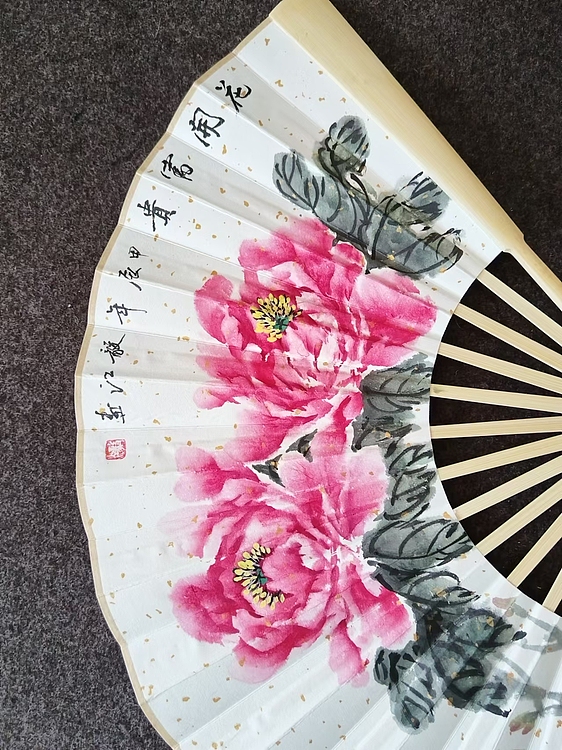 当代著名书画家 醉墨 朱毅江国画扇面《花香情浓》