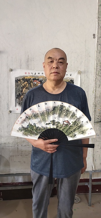 中国美协会员，青州美协副主席， 林厚成 （带合影）