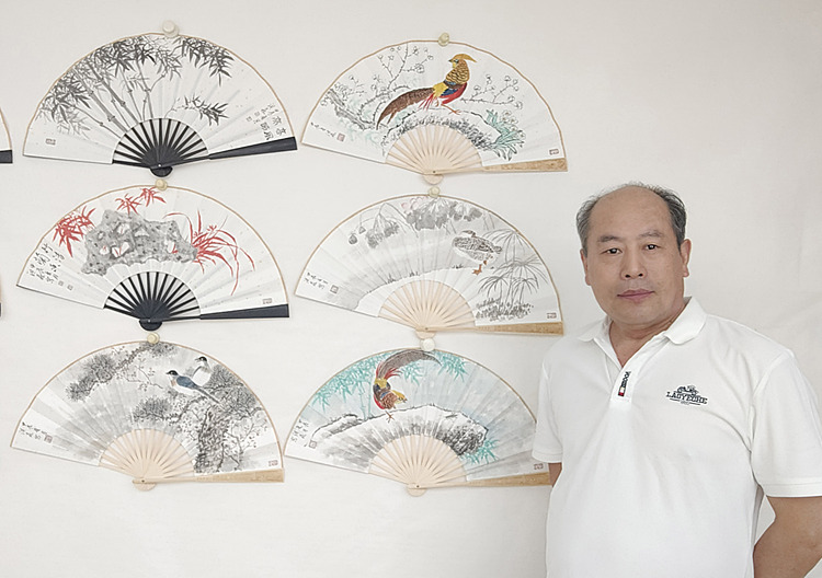 （带合影）中国美术家协会会员 洪森 精品折扇