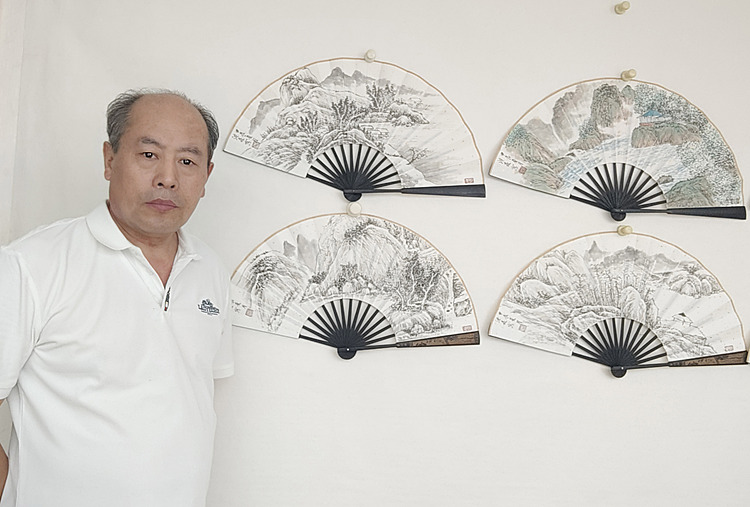 （带合影）中国美术家协会会员 洪森 精品折扇
