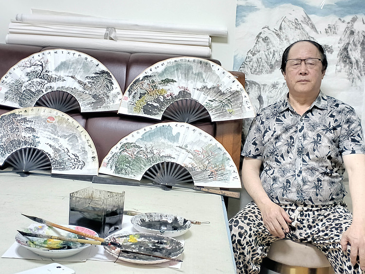 （带合影）中国美术家协会会员 王昭灿 精品折扇