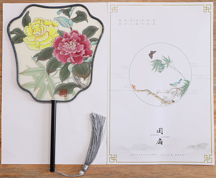 湖北美术学院艺术硕士 &mdash;&mdash;  李林（带合影）