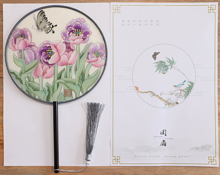 湖北美术学院艺术硕士 &mdash;&mdash;  李林（带合影）