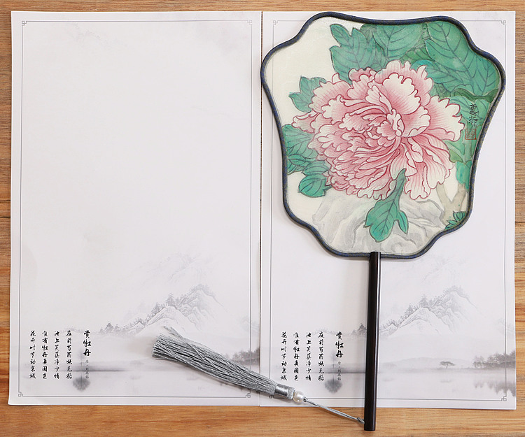 中国美术家协会会员 惠菲 （带合影）