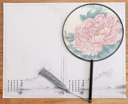 中国美术家协会会员 惠菲 （带合影）