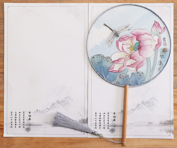 中国美术家协会会员 惠菲 （带合影）