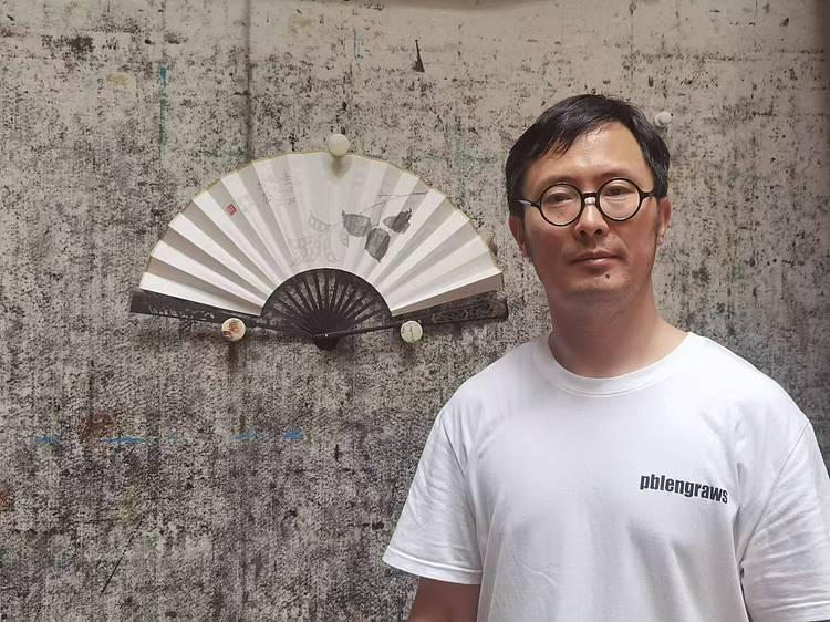（带合影）清华大学吴冠中艺术研究中心研究员 何先球 民族文化宫 折扇