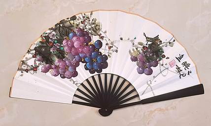 高晓林 （5658）江苏省美协会员，国家一级美术师，10寸手绘折扇
