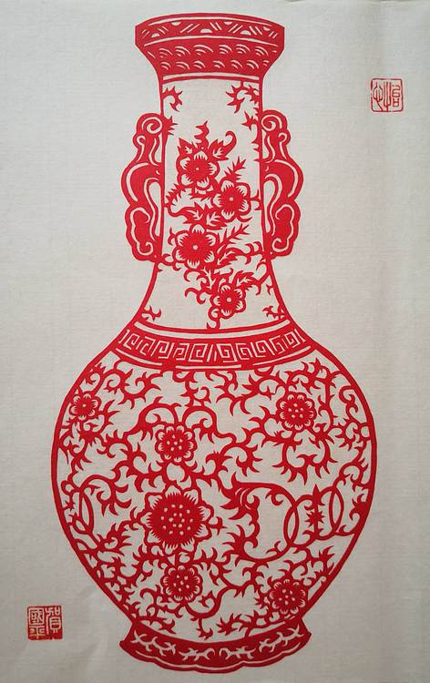 贺国平 纯手工剪纸（花瓶）