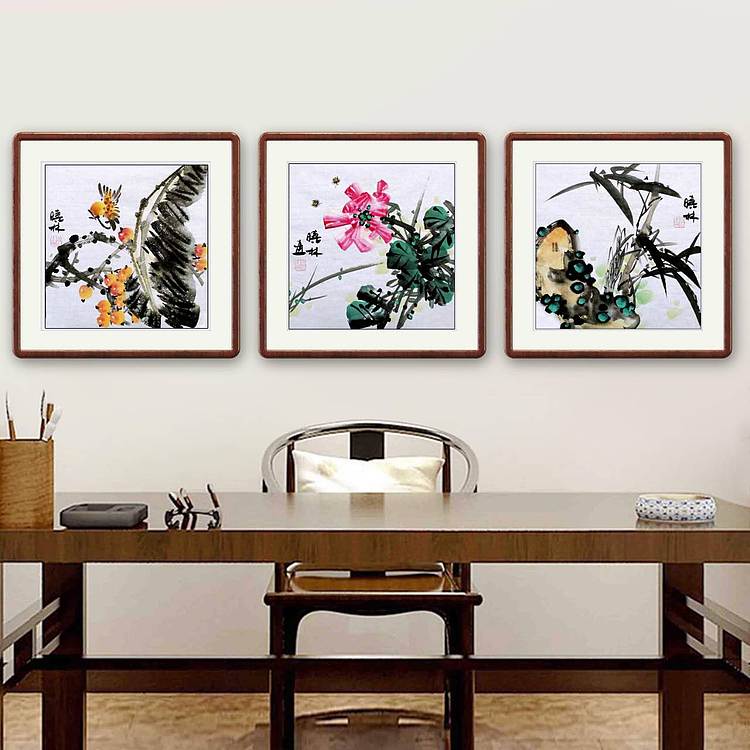 高晓林 （5560）国家一级美术师，江苏省美协会员，三联斗方